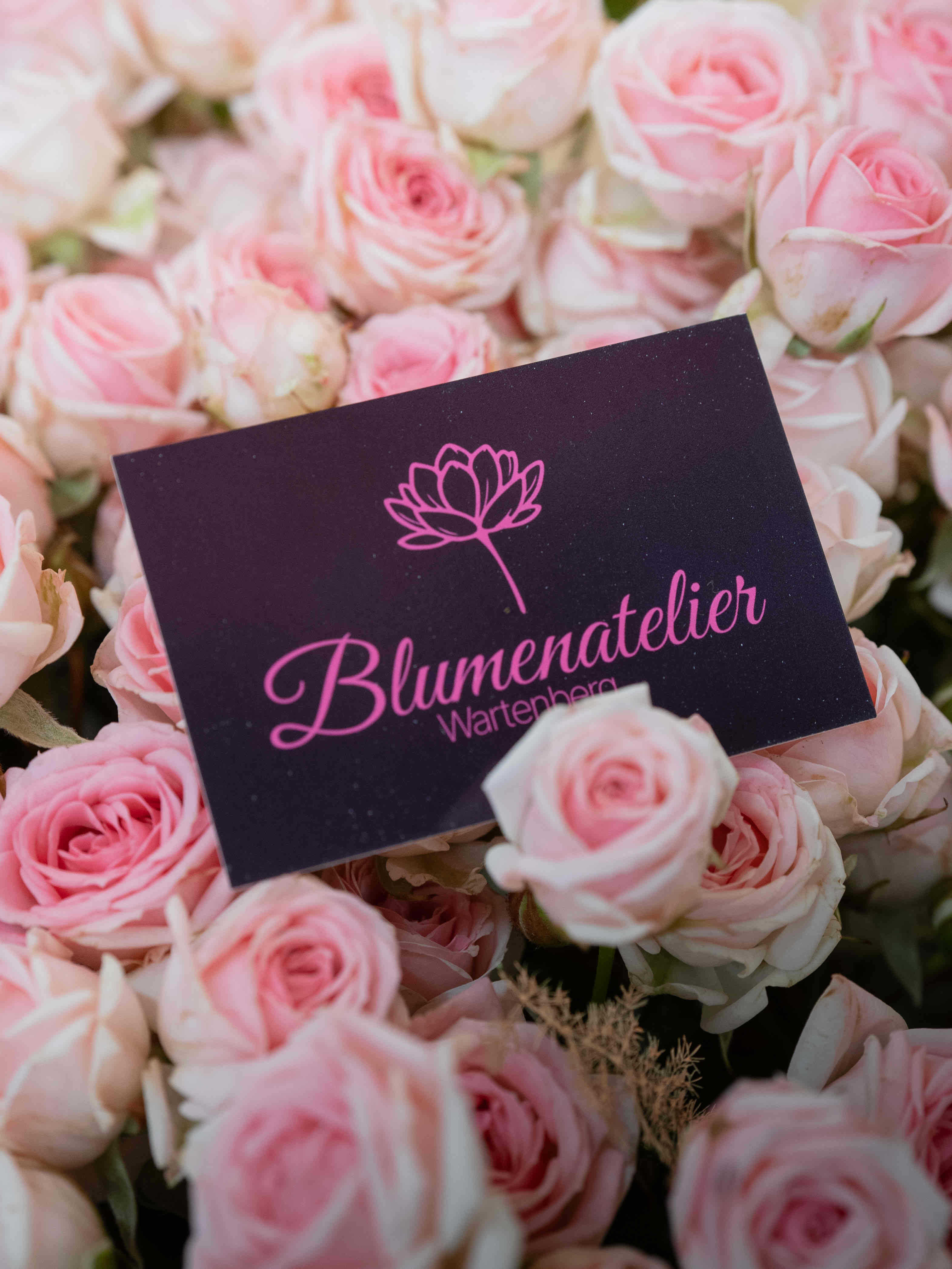 Blumenarrangement 24